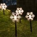 Miniatyrbillede 2 af 5: Solcelledrevne snefnuglys, vandtætte julelys til landskabet, indkørselsjuledekorationer, LED-lys (varmt lys) til dekoration af gårdhave, stier og gangstier