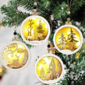 Miniatyrbild 1 av 5: 4 st LED-julgransprydnader i trä, hängande renprydnader