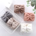 Miniatyrbilde 4 av 5: Set med 4 hengende håndklær med sløyfe, korallfløyel mikrofiber