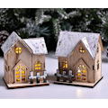 Miniatyrbillede 2 af 5: C hovedmodel Lystede træ julelandsbyhuse i træ Chris