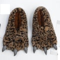 Miniatyrbillede 2 af 6: Leopard Print Mænds Søde Plys Pote Hjemmesko