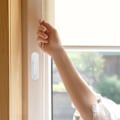 Pikkukuva 4 / 5: Valkoiset 8 kpl Sormi- ja Narusuojat Verhojen Naruille