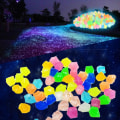 Miniatyrbillede 8 af 9: 150 stk Selvlysende Sten - Glow in the Dark Dekoration Multicolor