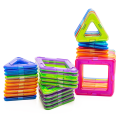 Pikkukuva 2 / 5: Magnetic Tiles - Magneettisia Palikoita-Rakenna Magneeteilla Pariserhjul kit