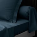 Miniatyrbillede 4 af 5: Drap-housse 90x190 cm - Percale 100% bomulds - Mørkeblå - INDEHOLDTSBLØD - 30 cm kant Midnattsblå