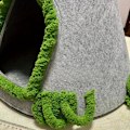Miniatyrbild 6 av 7: Julgranformad husdjursbädd Filt inomhustält stil innesluten kattbädd Varm jul handgjord kattunge och valpbädd Julhatt