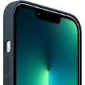 Pikkukuva 2 / 4: Applen silikonikuori MagSafella (iPhone 13 Pro Maxille)