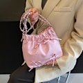 Miniatyrbild 3 av 8: 2024 Spring Style Bow Chain Väska Kvinnlig Partsu Axelpåse Kvinnlig Solid Färg Mjuk Läder Pleated Bucket Bag Ti Ti Det Silver