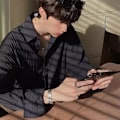 Miniatyrbillede 4 af 7: Hong Kong Style Britisk Yupi Draping Langærmet Skjorte Trendy Høj Grad 2024 Plisseret Skjorte Mænds Sommer Ny Mode Apricot L