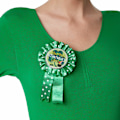 Miniatyrbild 3 av 4: tectake St. Patrick’s Day brosch med text Grön