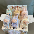 Miniatyrbillede 2 af 5: Labubu Heart-beating Macaroon Vinyl Face Sit Party Anden Generations Blind Box shy
