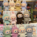 Miniatyrbillede 4 af 5: Labubu Heart-beating Macaroon Vinyl Face Sit Party Anden Generations Blind Box cheerful