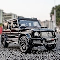 Pikkukuva 1 / 4: 1:22 mittakaavan Brabus G800-seosauto, jossa valo- ja äänitehosteet, painevalettu autolelu pojille, syntymäpäivälahja, lasten leluautokokoelma Black