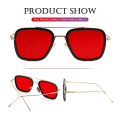 Pikkukuva 4 / 5: Uudet, sopivat aurinkolasit - Aurinkolasit Vintage Square Metal Frame, Kulta/Ocean Red