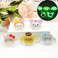 Pikkukuva 1 / 8: 5 kpl luminoivaa Sanrio-koristetta HelloKitty Kuromi Dollhouse - Täydellinen