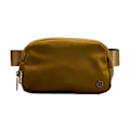 Pikkukuva 3 / 5: Lululemon Everywhere -vyölaukku naisille ja miehille Caramel Color