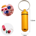 Miniatyrbilde 2 av 5: 7 stk. bærbar mini pilleesker vanntett aluminiumlegering pilleflaske 7 farger i 7 dager pilleholder nøkkelring pillebeholder