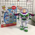 Miniatyrbild 4 av 6: Buzz Lightyear Interaktiv Pratande Actionfigur Från Toy Story, 11 Tum, Funktioner 10+ Engelska Fraser, Interagerar Med Andra Figurer Och Leksaker