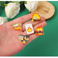 Miniatyrbillede 4 af 6: Castle emalje pins 5 stk. Sød flamme badge broche animation karakter revers pin badge metal badges pin sæt