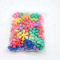 Pikkukuva 1 / 5: Lapset 3D pyörivä luumu kukka rakennuspalikat tiilet lelu DIY kokoonpano lumihiutaleet 120 pieces bagged