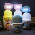 Miniatyrbillede 2 af 4: LED Tegneserie Bordlampe Teleskopisk Foldbar Børnegave Lampe Hjemmeopladning Læringsstation Lampe