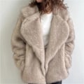 Miniatyrbillede 6 af 8: Chic Damejakke med Sjal Krave, Dobbelt Bryst, Lang Uld Model Beige Fur Coat M