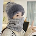 Pikkukuva 2 / 5: Naisten pyöräilytuulenpitävä huivihattu Talvinen kaulaliina Lämmin fleece-naamio Termohuppu Pompomilla hiihtämiseen pyöräilyyn One Size,Grey