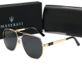 Pikkukuva 1 / 2: Uudet aurinkolasit Maserati，Suuret kehykset aurinkolasit， Maserati polarisoidut ajolasit - Lasikotelolla Color C