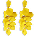 Miniatyrbilde 1 av 5: Akryl Roseblad Øredobber Dangle Overdrevne Blomster Øredobber Dråpe Floral Duske Øredobber Yellow