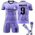 Miniatyrbilde 1 av 2: 2022-23 Real Madrid bortefotballdrakt for barn nr. 9 Mbappé Kids 16(90-100cm)