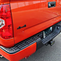 Pikkukuva 2 / 5: 2 kpl Metallinen 4x4 Auto Takaluukun Merkkitarra Fender SUV, Musta