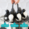 Miniatyrbillede 3 af 7: Egguins 3-i-1 Kog, Opbevar og Server Æggeholder, Pingvin-Formet Æggekoger til Blødkogte eller Hårdkogte Æg, Eggies, Holder 6 Æg for Nem C