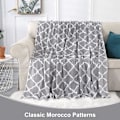Miniatyrbillede 4 af 5: Flannel Fleece Tæppe Twin Size, Super Bløde og Behagelige Plys Tæpper, Letvægts Mikrofiber Tæppe til Sofa Seng, 150 x 200 cm, Marokkansk Grå