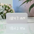 Miniatyrbild 6 av 6: Digital väckarklocka i trä, 0-100 % justerbar ljusstyrka dimmer och larmvolym, veckodag/helgläge, dubbla larm, snooze, 12/24h, trä LED