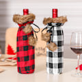 Miniatyrbillede 3 af 5: Julepynt i Stoftern Plaid Vinflaskeovertræk Pelskugle Julehjem Spisebord Rød Plaid Sort Plaid Vinovertræk