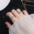 Miniatyrbild 2 av 5: Dubbla bokstäver Silver 925 Sterling Silver Ring Retro Dam Kronblad Ring Zirkon Hip Hop Punk ring ansikte bredd 5,5 cm
