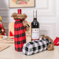 Miniatyrbillede 2 af 5: Julepynt i Stoftern Plaid Vinflaskeovertræk Pelskugle Julehjem Spisebord Rød Plaid Sort Plaid Vinovertræk