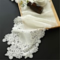 Miniatyrbild 4 av 6: Vit Broderad Bordslöpare i Spets med Små Blommor, Gårdshus Mantel Scarf, för Sovrum, Rustikt Bröllop, Möhippa, Dekoration för Soffbord 13