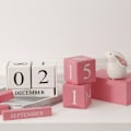 Miniatyrbild 6 av 7: Träskrivbordskalender 2022-2023, evigt dagligt blockkalender Månad Datumvisning för lantgårdskontor rustika dekorationer (vit)