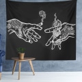Miniatyrbillede 4 af 6: Hvidt og sort blomstret vægtæppe med hænder, Psykedelisk Trippy Hippie Boho Novelty vægtæppe (95×75cm)