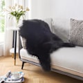 Miniatyrbild 2 av 6: Ultramjuk fluffig fuskpäls fårskinnsmatta för sovrum Vardagsrum Black Fuzzy Tvättbar Heminredning Plysch Shag Mattor Small Area Mattor, 2x3 fot