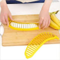 Miniatyrbild 2 av 5: Banan Slicer - Frukt Slicer - Slicer - Plast - Banan - Frukt - Cutter - Slicer - Kök - Frukt - Färg Random - Hem - Tillbehör