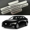 Dörrtröskelskydd i rostfritt stål för Mazda 3 (modellår 2013-2025) - 4-delat skyddskit