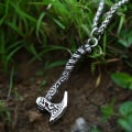 Miniatyrbilde 2 av 2: Pendant - Nordic Mythology - Ax with pattern