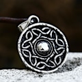Miniatyrbilde 3 av 5: Pendant - Nordic Mythology - Shield with Celtic knot