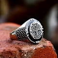 Miniatyrbilde 3 av 3: Ring - Norse Mythology - Heel ring with Yggdrasil #12