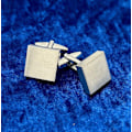 Pikkukuva 2 / 3: ainutlaatuiset kalvosinnapit Silver