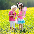 Miniatyrbillede 5 af 5: Pige Butterfly Fairy Vinger Sæt - 7 Sæt Med Tryllestave Og Pandebånd Til Fødselsdagsfest - Aldre 2 Til 12 - 7 Farver