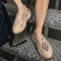 Pikkukuva 3 / 3: Uudet Beach Foam Runners -sandaalit Unisex Beige 38