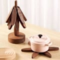 Miniatyrbillede 2 af 5: Træ Trivet | Træ Trivet Formet Som Et Træ | Trivet Til Varme Retter | Trivet Til Varme Retter Med Stativ | Træ Grydeholder Trivet